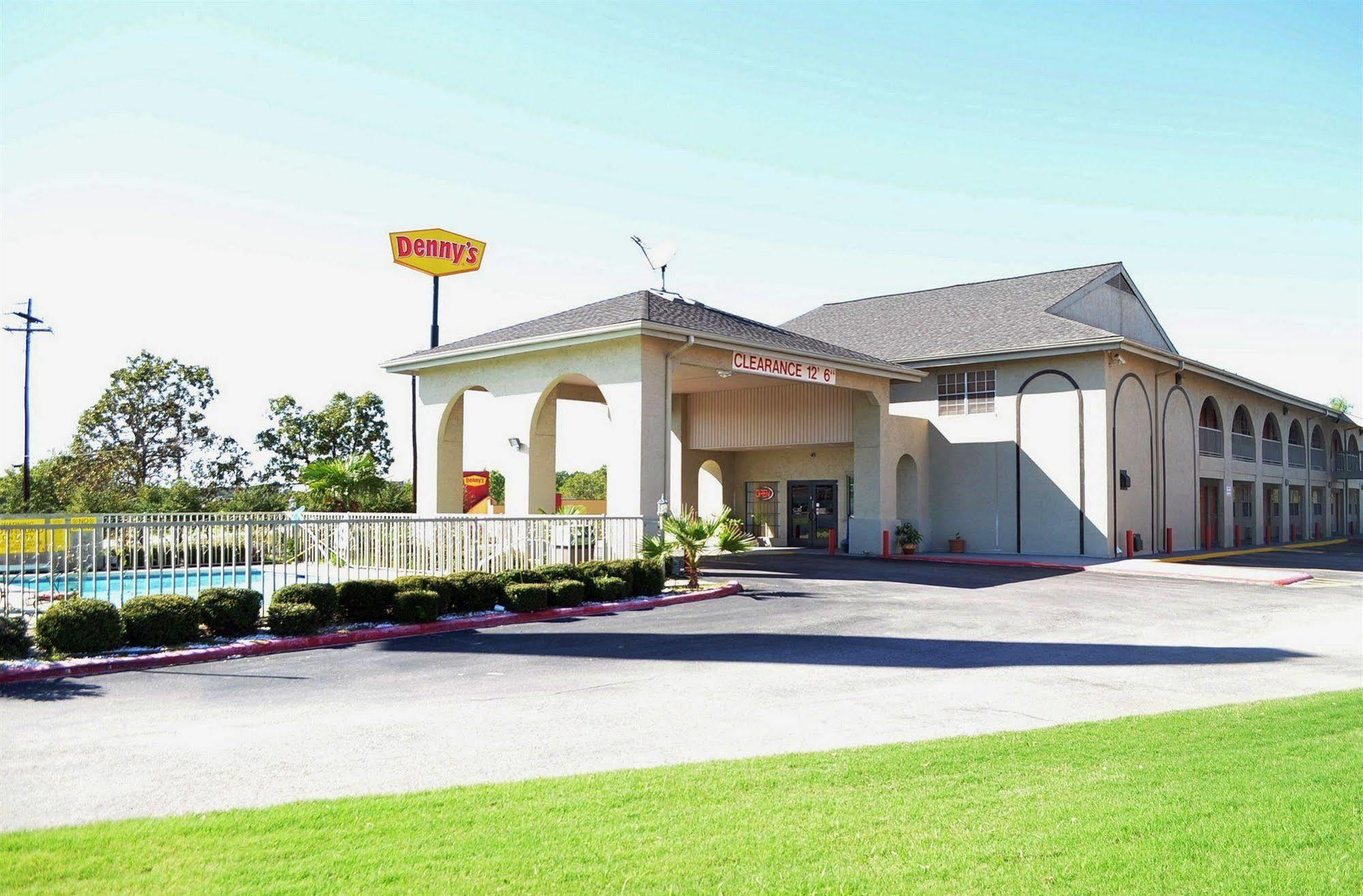 Super 8 By Wyndham - Canton, Texas Exteriör bild